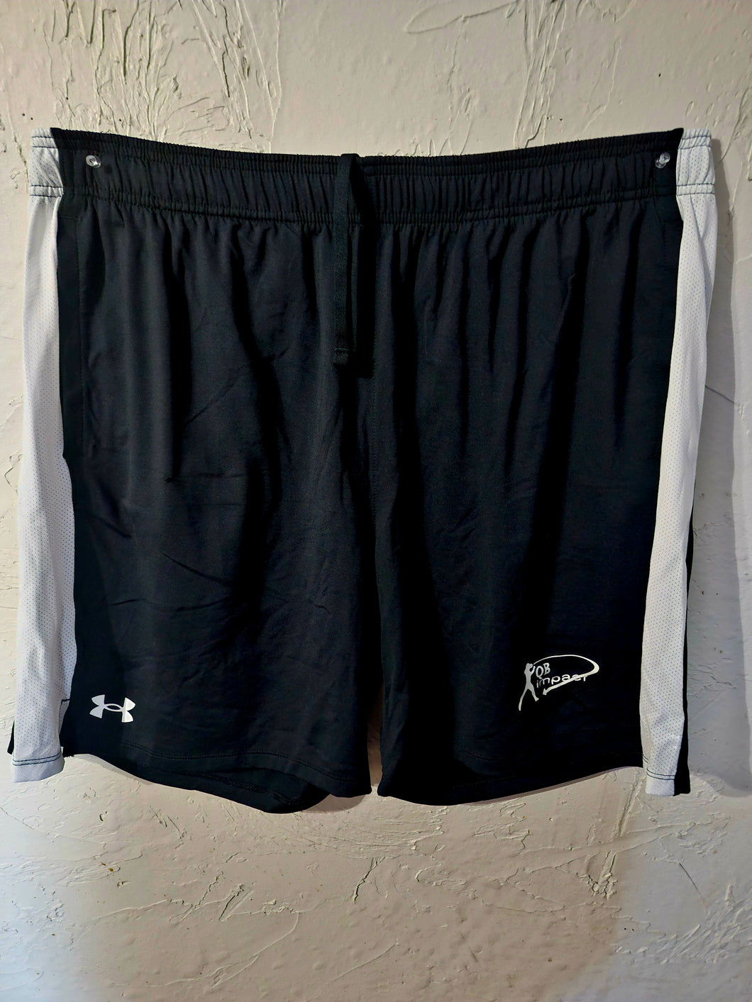 Small Swoop Black/White Shorts UA
