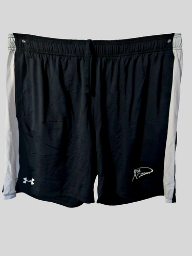 Small Swoop Black/White Shorts UA